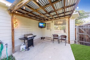 Terrace/patio - 3BR Round Rock, Chef's Kitchen + Candy Wall (Round Rock)