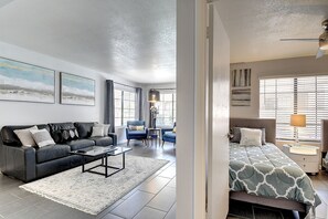 2 bedrooms, iron/ironing board, WiFi, bed sheets - Tempe Papago 2bdrm 2ba condo by ASU (Tempe)