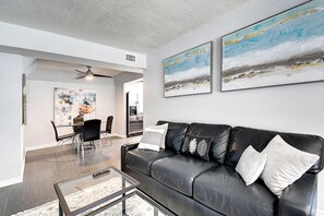 TV - Tempe Papago 2bdrm 2ba condo by ASU (Tempe)