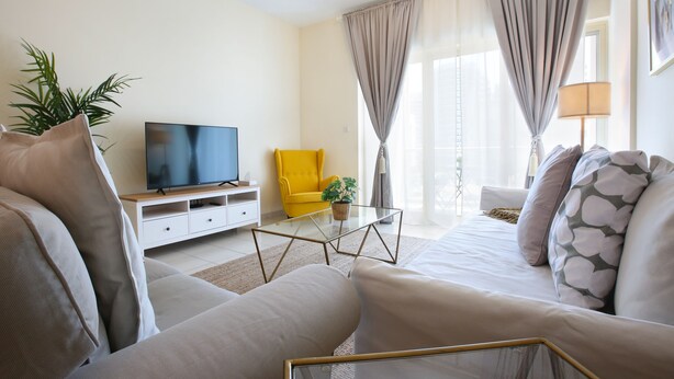 Luxury Apartment, 1 King Bed with Sofa bed, Balcony, Pool View | Living area - The Greens (Dubai)