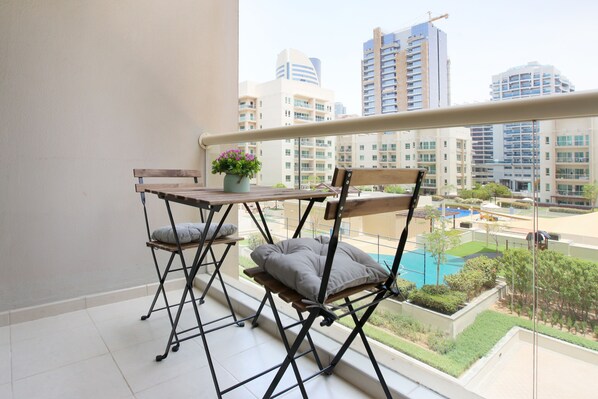 Luxury Apartment, 1 King Bed with Sofa bed, Balcony, Pool View | Terrace/patio