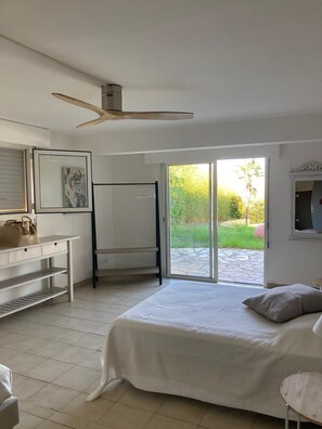 3 chambres, fer et planche à repasser, Wi-Fi, draps fournis