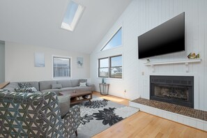TV