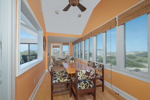 تناول الطعام