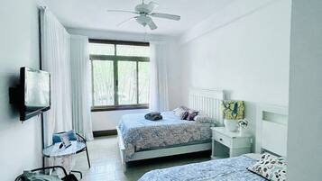 1 bedroom, desk, iron/ironing board, free WiFi