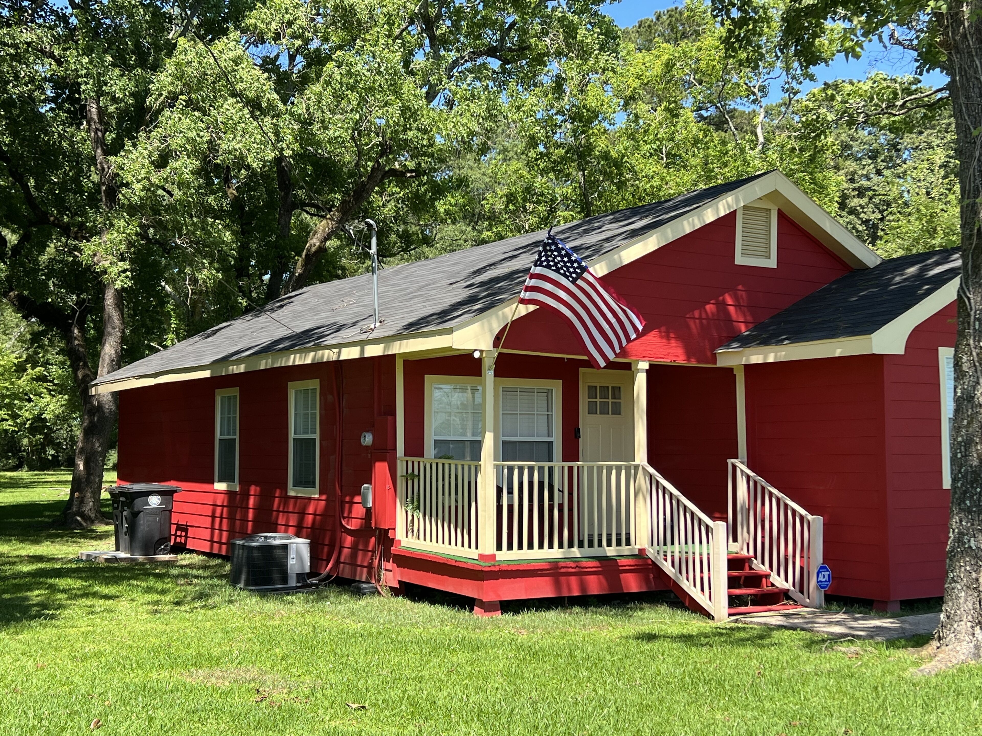 My Lil Red House - WE HAVE POWER YEAR AROUND!!!