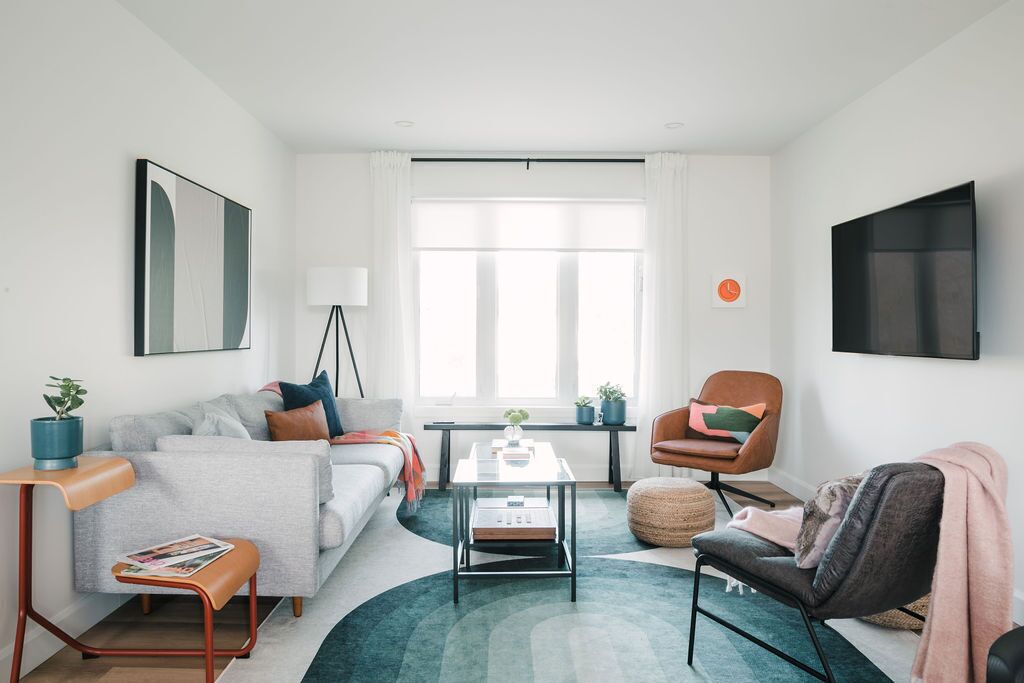 Smart-TV, Bücher, Computerbildschirme