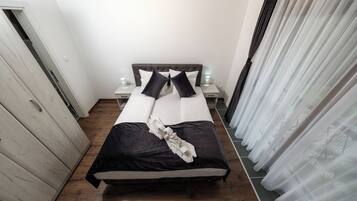 3 habitaciones, tabla de planchar con plancha y wifi gratis