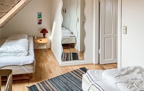 4 habitaciones, cuna de viaje y wifi gratis