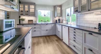 3 bedroom gorgeous home in Tanumshede