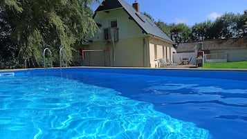 Piscine extérieure, piscine chauffée
