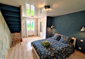 3 chambres, fer et planche à repasser, Wi-Fi gratuit, draps fournis