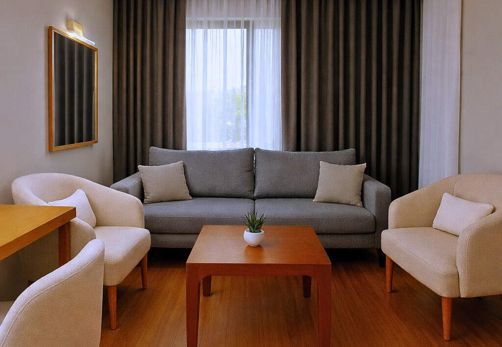 Business Suite, 1 Queen Bed, Non Smoking, City View (with Sofabed) | Minibar, in-room safe, laptop workspace, soundproofing