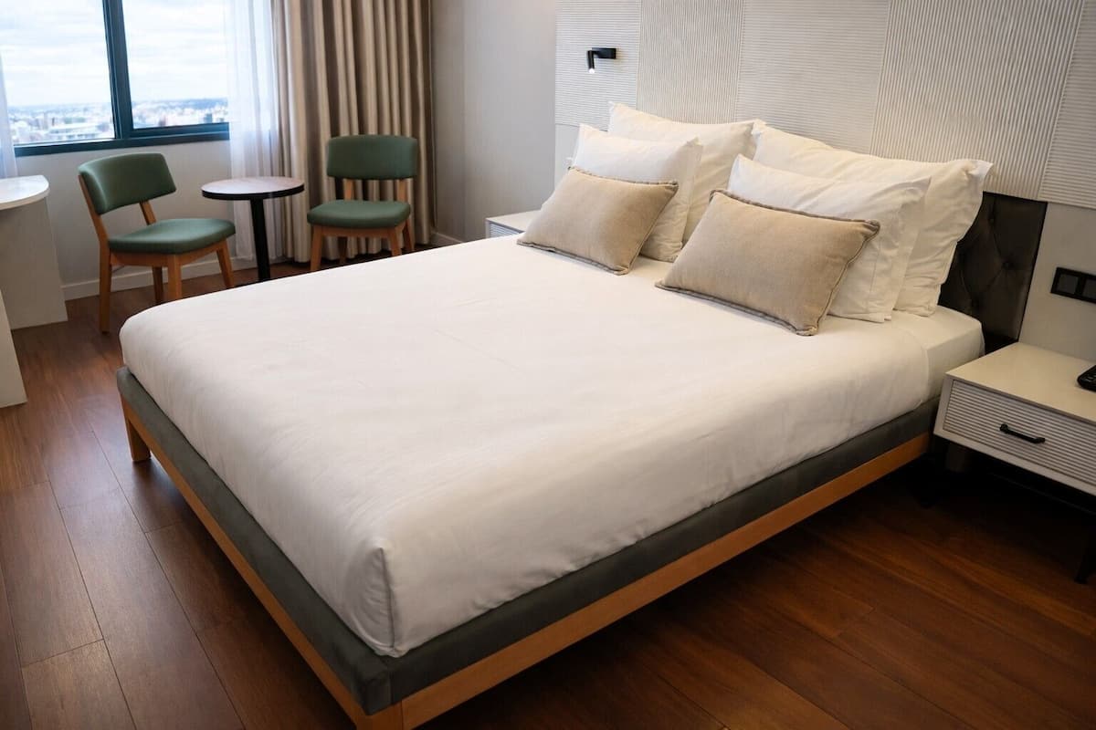 Familien-Suite, 1 Doppelbett, Nichtraucher, Stadtblick (with Sofabed)