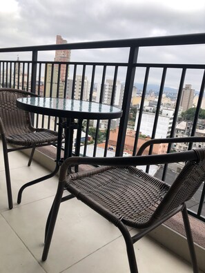 Outdoor dining - Beautiful Studio Apartment - Fully Equipped - M1509 (Sao Paulo)