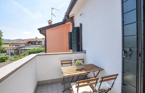 Outdoor dining - 2 bedroom gorgeous home in Montemerlo (Montemerlo)