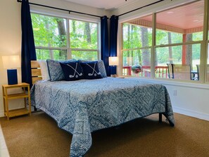 3 室のベッドルーム、アイロン / アイロン台、旅行用ベビーベッド、WiFi (無料)