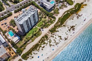 Exterior - Gulf Front Beach Life (Fort Myers Beach)