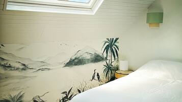 4 bedrooms, soundproofing, iron/ironing board, WiFi