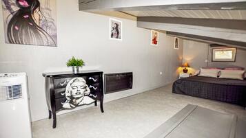 1 chambre, lit parapluie, Wi-Fi gratuit, draps fournis