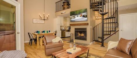 Una Smart TV, una chimenea