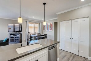 Interior - Newly Remodeled Grayhawk Townhouse (Scottsdale)