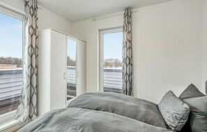 2 bedrooms, free WiFi, bed sheets