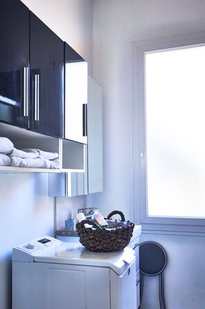 Interior - T3 "Olivier "with garden in Rocaille villa (Cassis)