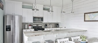 Private Pool, Steps to Beach with Direct Access, Pet-friendly!