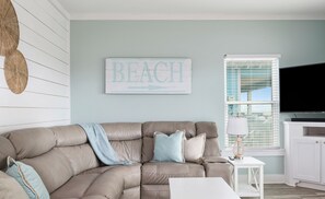 Smart TV - Private Pool, Steps to Beach with Direct Access, Pet-friendly! (Bolivar Peninsula)