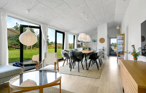 Awesome home in ålbæk with kitchen