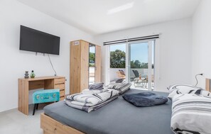 4 Schlafzimmer, Reisekinderbett, kostenloses WLAN, Bettwäsche