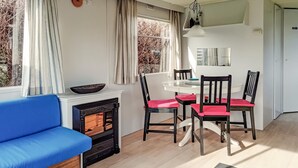 Dining - Gorgeous (sta)caravan in Tzummarum (Tzummarum)