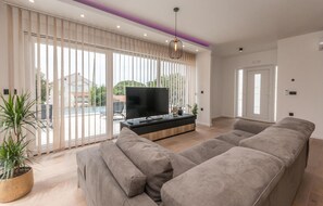 تلفزيون، كرة قدم الطاولة، تنس طاولة