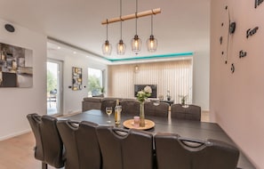 تناول الطعام