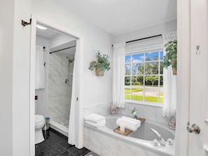 Bathtub, towels