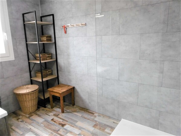 Interior - House 5 rooms 8 to 9 people with garden 50 m from the beach (SARZEAU)