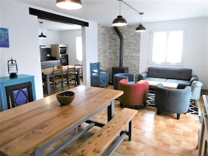 TV - House 5 rooms 8 to 9 people with garden 50 m from the beach (SARZEAU)