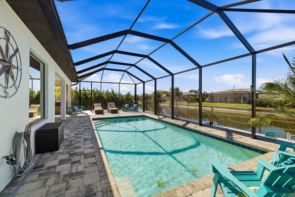 Outdoor pool, a heated pool