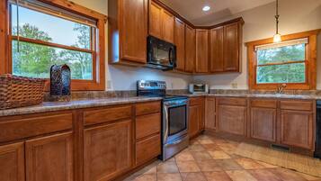 Nhà, 5 phòng ngủ | Bếp riêng | Dụng cụ pha cà phê/trà