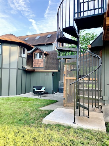 The Peaceful Hidden House Bungalow, Bed & Breakfast