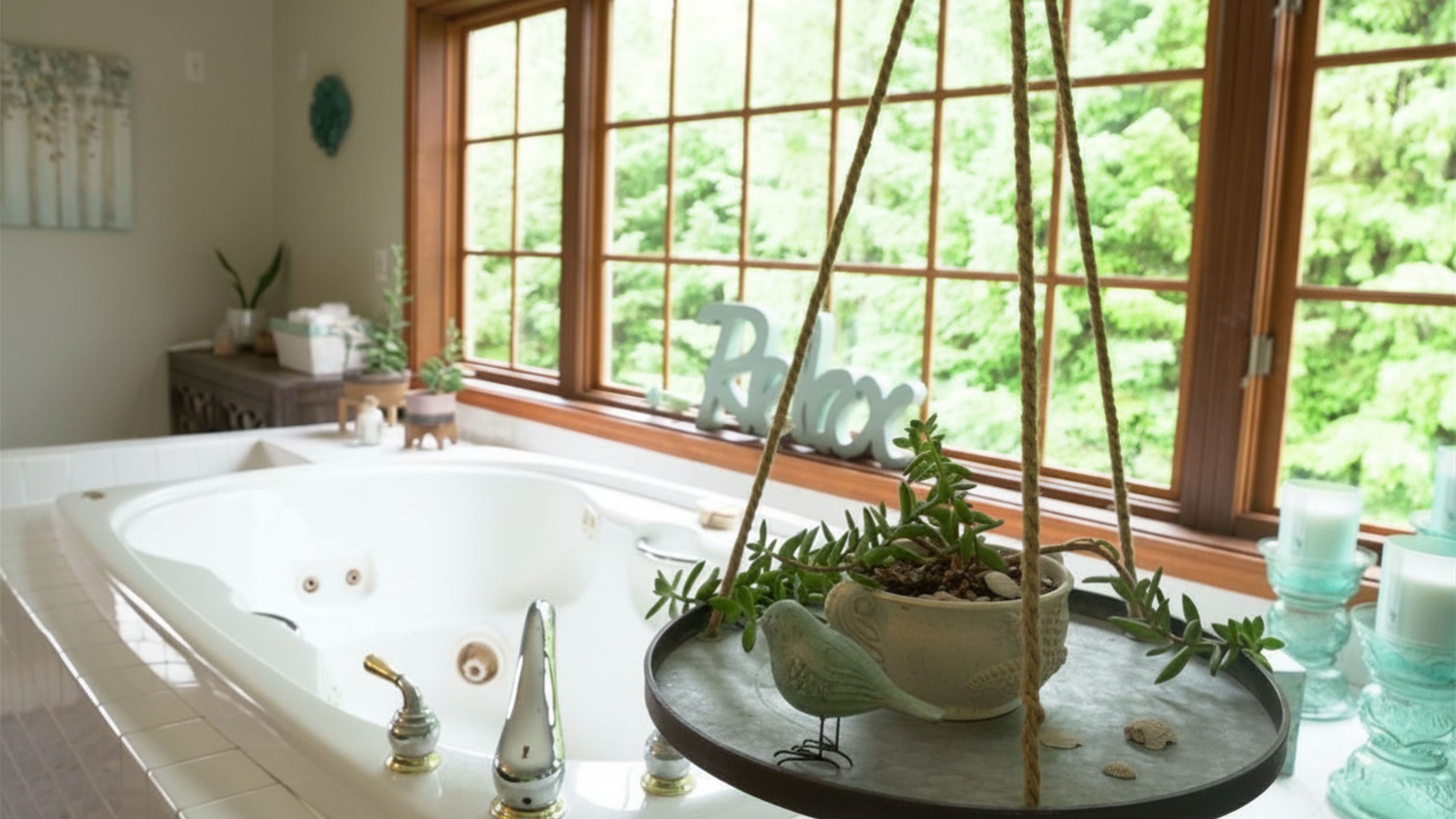 Bathtub, jetted tub, hair dryer, towels