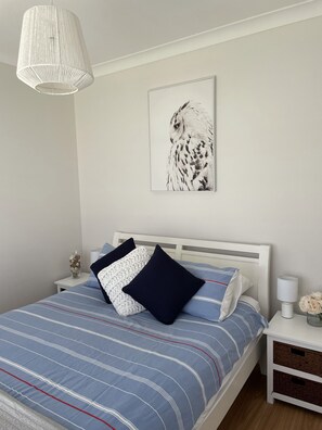 2 室のベッドルーム、アイロン / アイロン台、旅行用ベビーベッド、WiFi (無料)