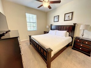 Fer et planche à repasser, Wi-Fi gratuit, draps fournis