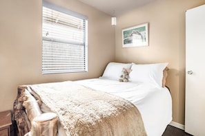 2 bedrooms, in-room safe, iron/ironing board, travel crib