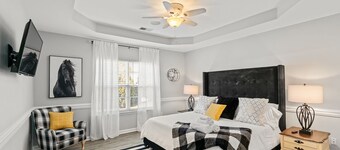 Spacious 4BR Home – Near HPU, Market & Dining – Family & Business Ready!