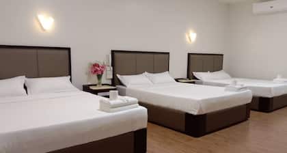 Meaco Royal Hotel- Lucena