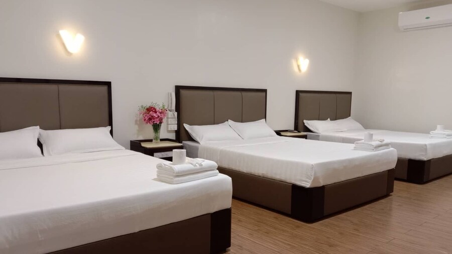 Meaco Royal Hotel- Lucena