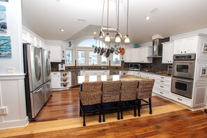 Full-sized fridge, microwave, oven, stovetop - Oceanside, ELEVATOR, Indoor-Outdoor pool, Sauna, Rec Room, Media Room, BH12, Celtic Tides (Corolla)