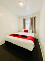 熨斗/熨衣板、免费 WiFi、床单